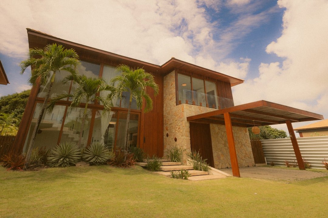 Desain Fasad Rumah Modern yang Bikin Tetangga Kagum