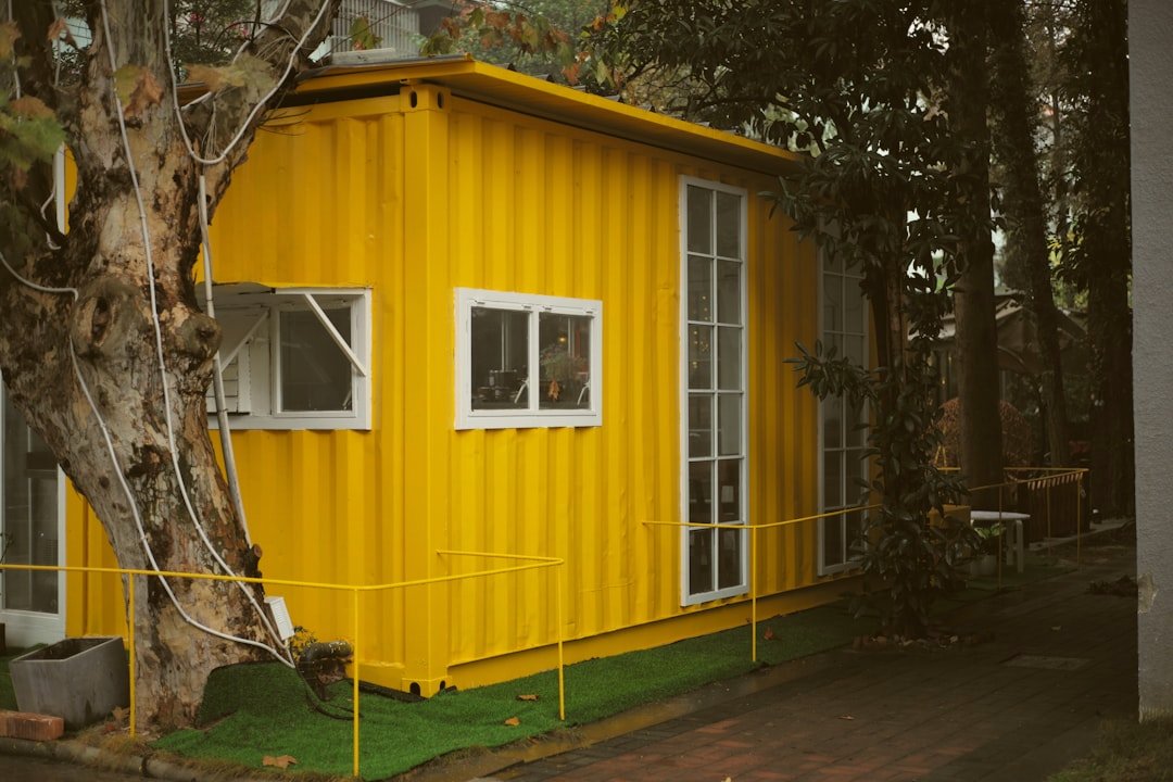 Desain Rumah Kontainer yang Unik dan Hemat Biaya